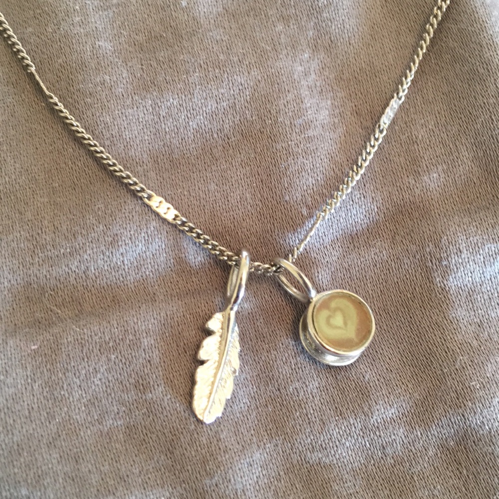 Chloe + Isabel cappuccino and feather necklace